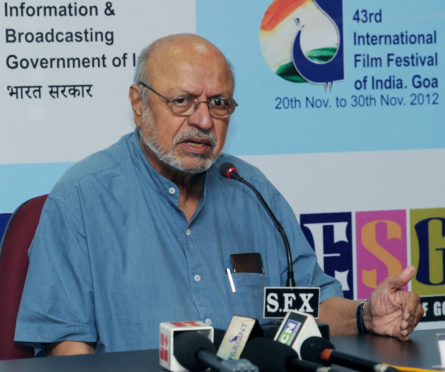 censorshipshouldbeabolished:shyambenegal
